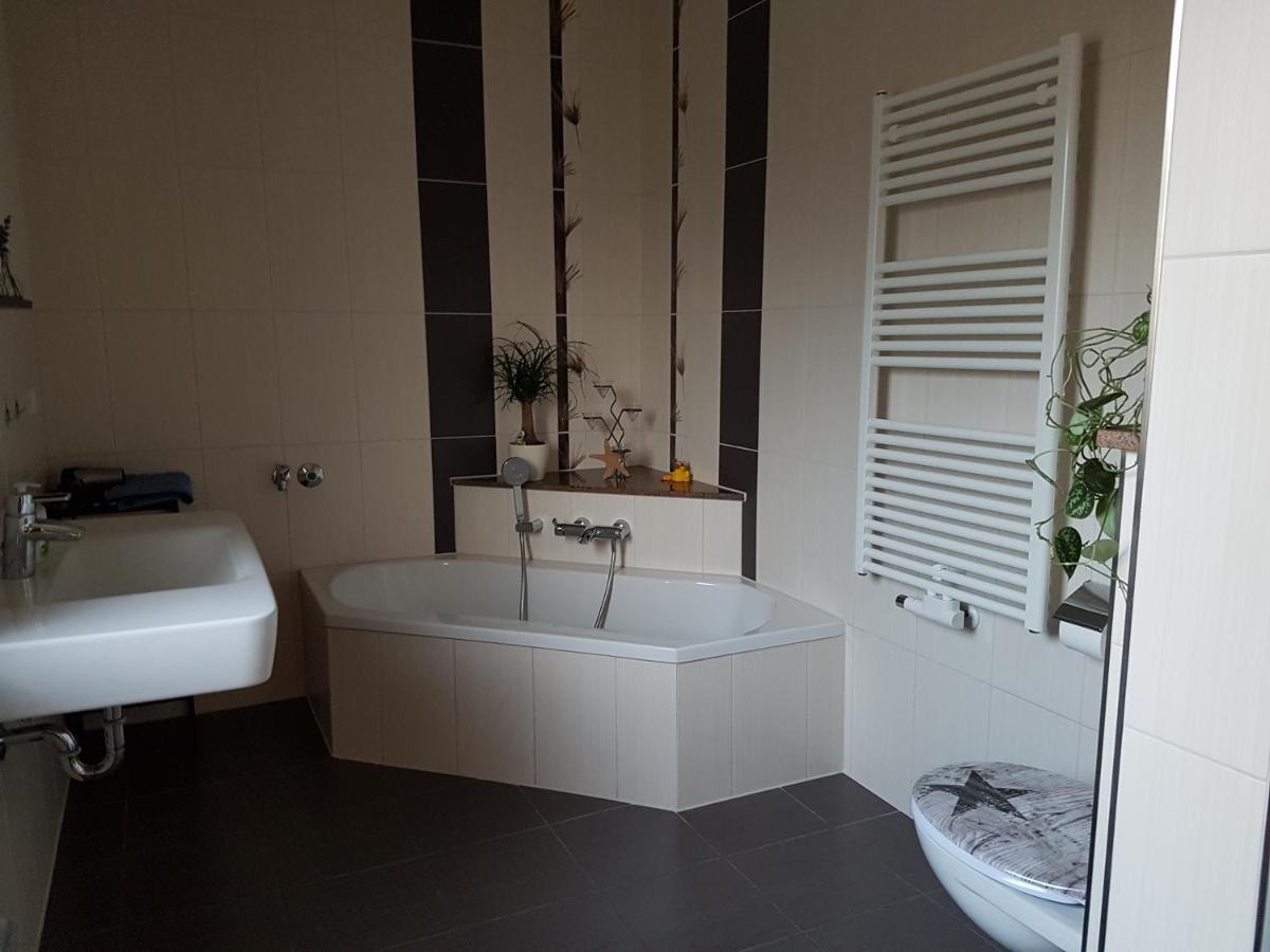 Ferienwohnung Mit Bauernhofflair โลเบา ภายนอก รูปภาพ